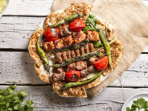 Hacıoğlu Kebap Ve Pide - Hamur Ağrı
