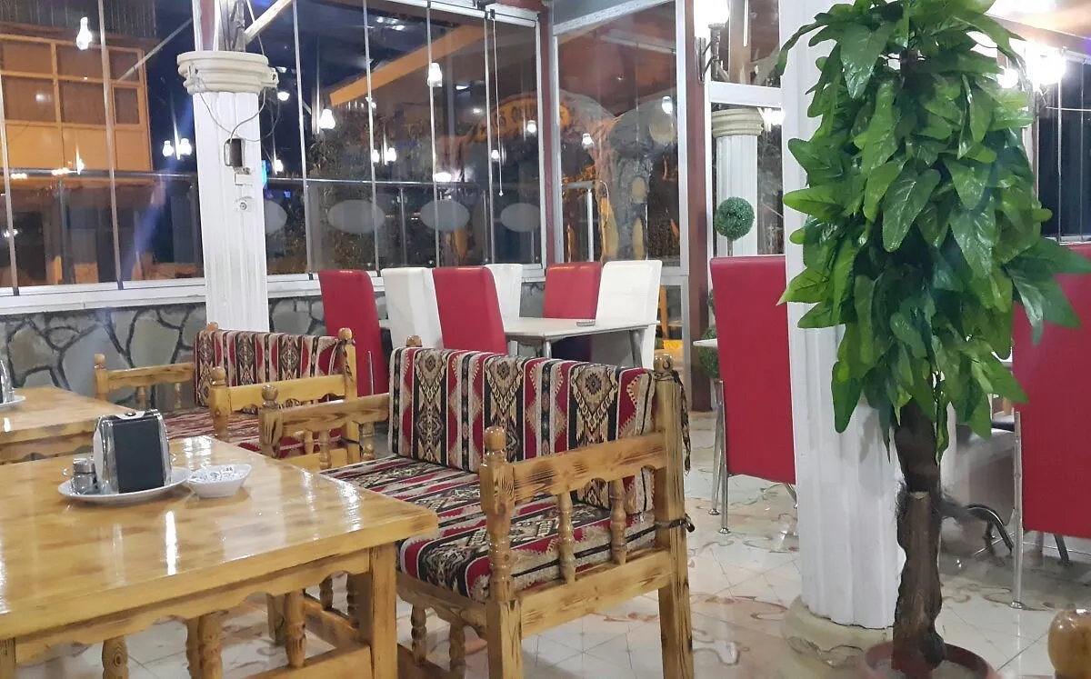 Şark Lokantası - Solhan Bing&ouml;l