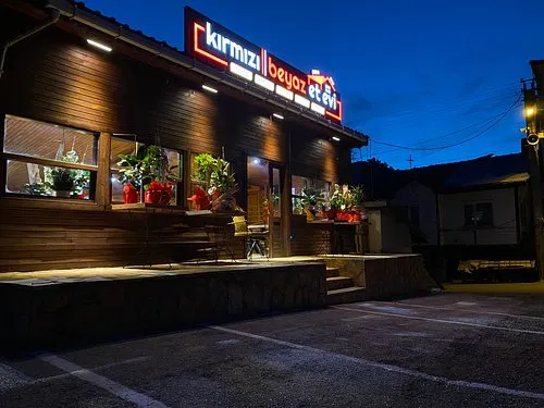 Kırmızı Beyaz Et Evi - Mudurnu Bolu