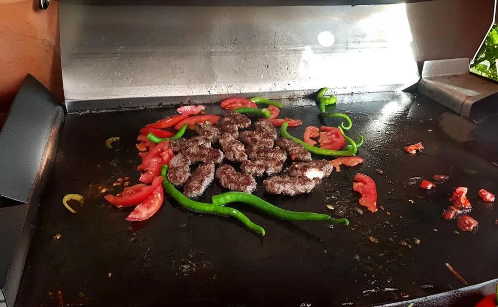 Hal K&ouml;ftecisi Mahmut Usta - Alaca &Ccedil;orum