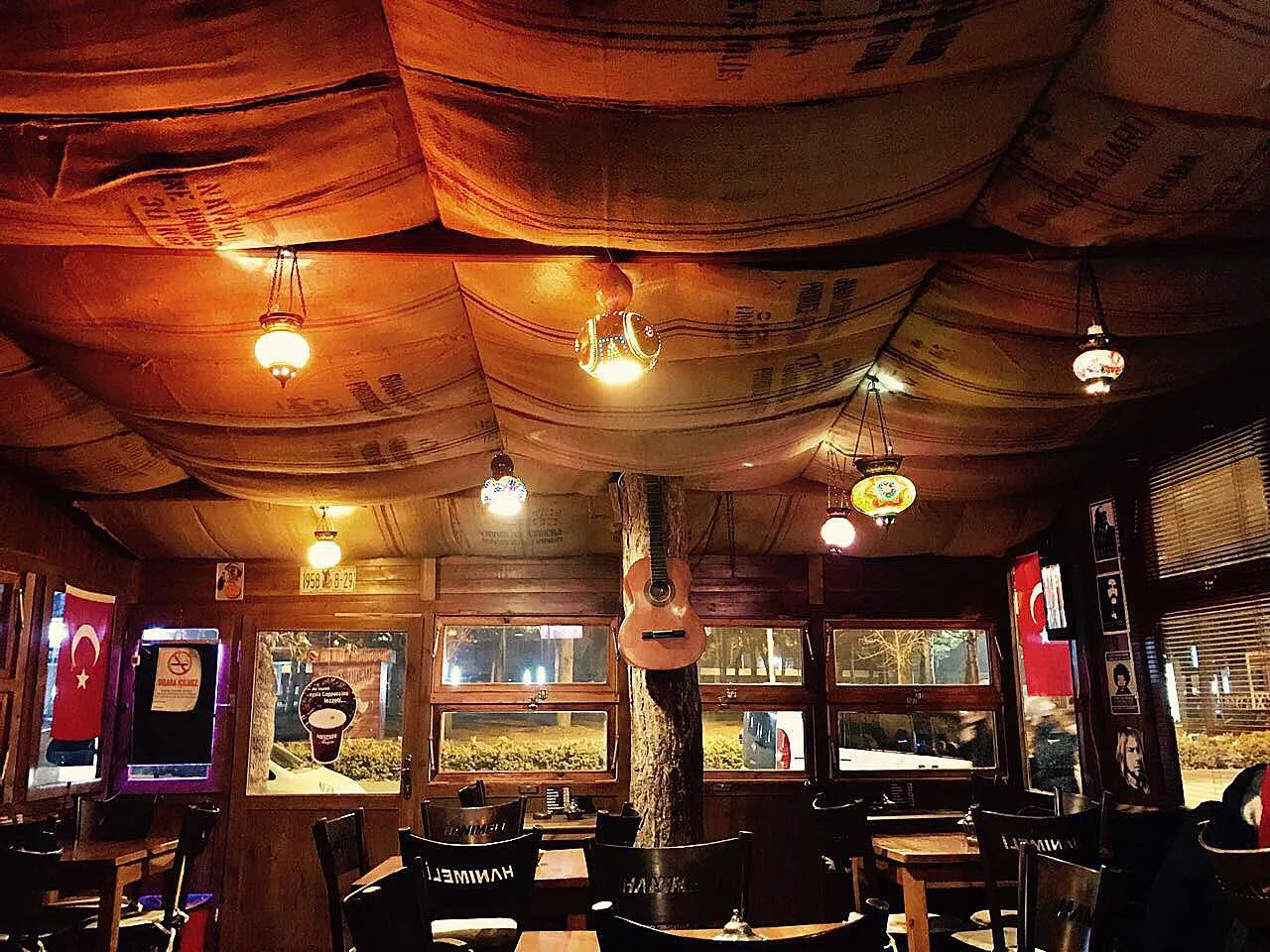 Hacivat Kafe - &Ccedil;orum Merkez &Ccedil;orum