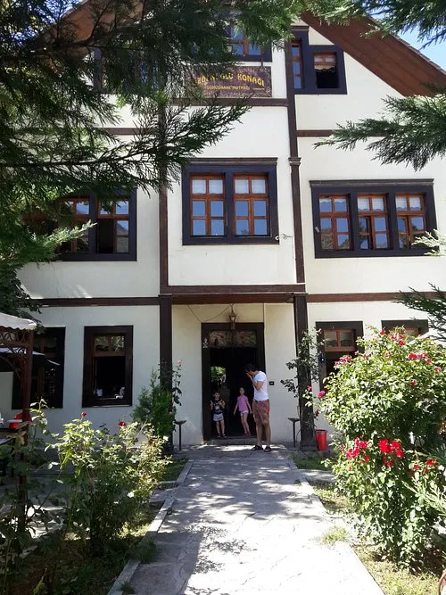 &Ouml;zdenoğlu Konağı - G&uuml;m&uuml;şhane Merkez G&uuml;m&uuml;şhane