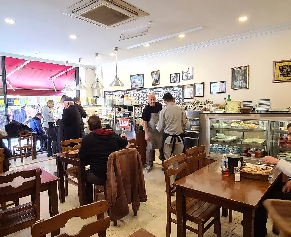 K&uuml;&ccedil;&uuml;k Saray Lokantası - Ey&uuml;psultan İstanbul