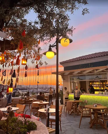 Fuente Restaurant &Ccedil;eşme Marina - &Ccedil;eşme İzmir