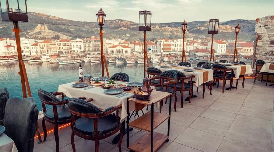 Madam Hestia Meyhanesi - Fo&ccedil;a İzmir