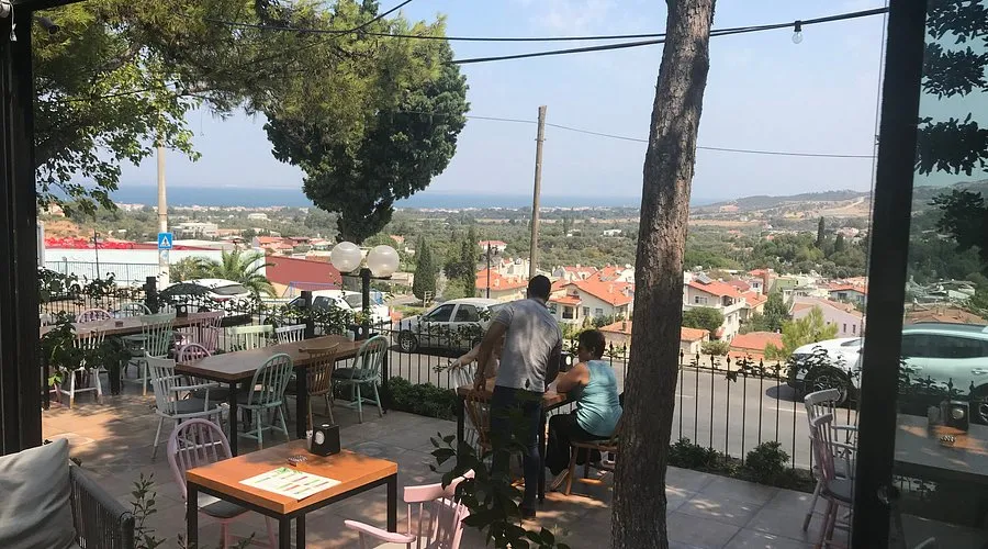 1881 Cafe & Lounge - G&uuml;zelbah&ccedil;e İzmir