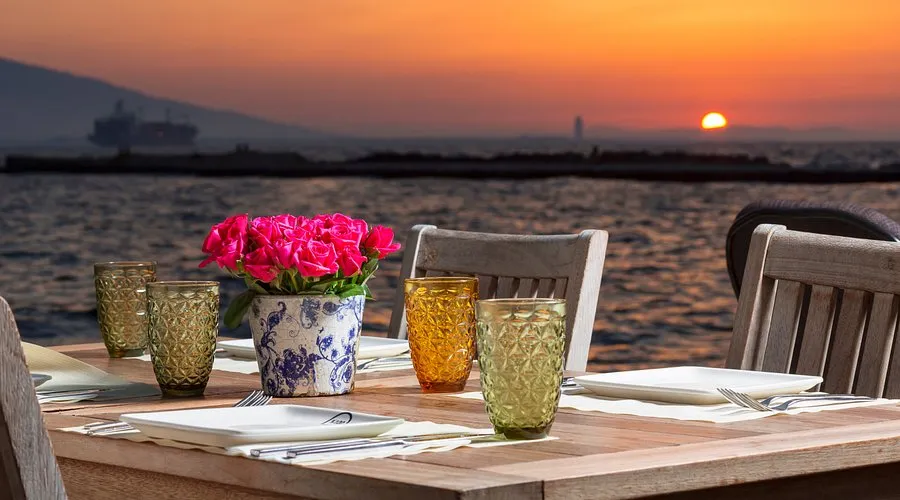 %100 & MORE Konak Pier - Konak İzmir