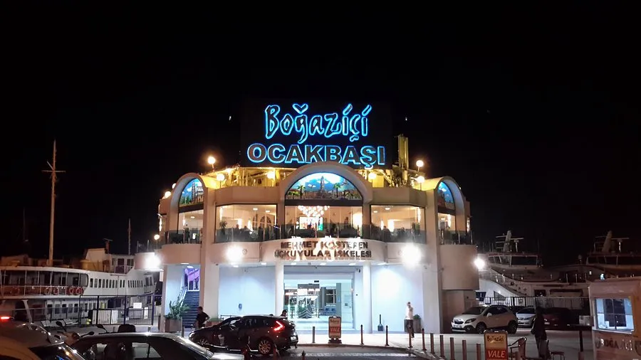 Boğazi&ccedil;i Restaurant &Uuml;&ccedil;kuyular - Bal&ccedil;ova İzmir