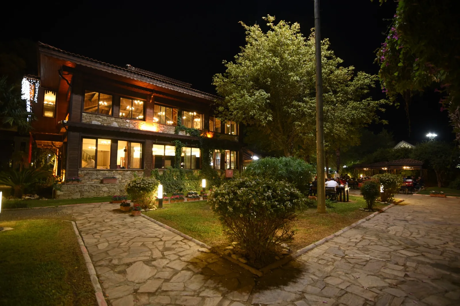 Kır Kahvesi Aile Restoranı - Torbalı İzmir