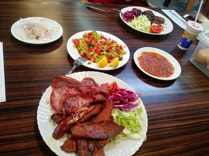 Kayseri Sofrası (Pastırma ,Sucuk D&uuml;nyası ,Restaurant) - İncesu Kayseri̇