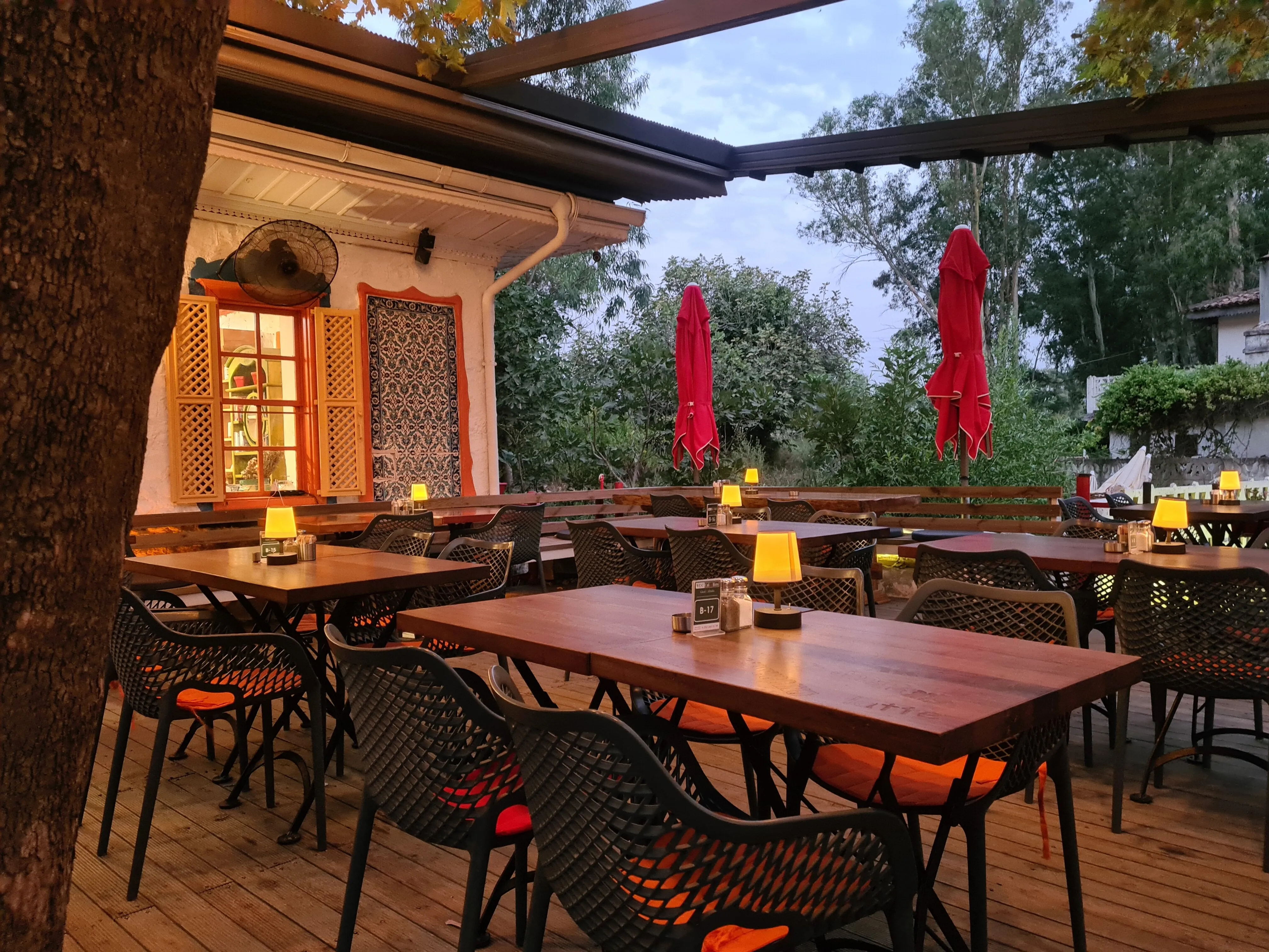 G&Uuml;&Ccedil;L&Uuml; RESTAURANT - Seydikemer Muğla