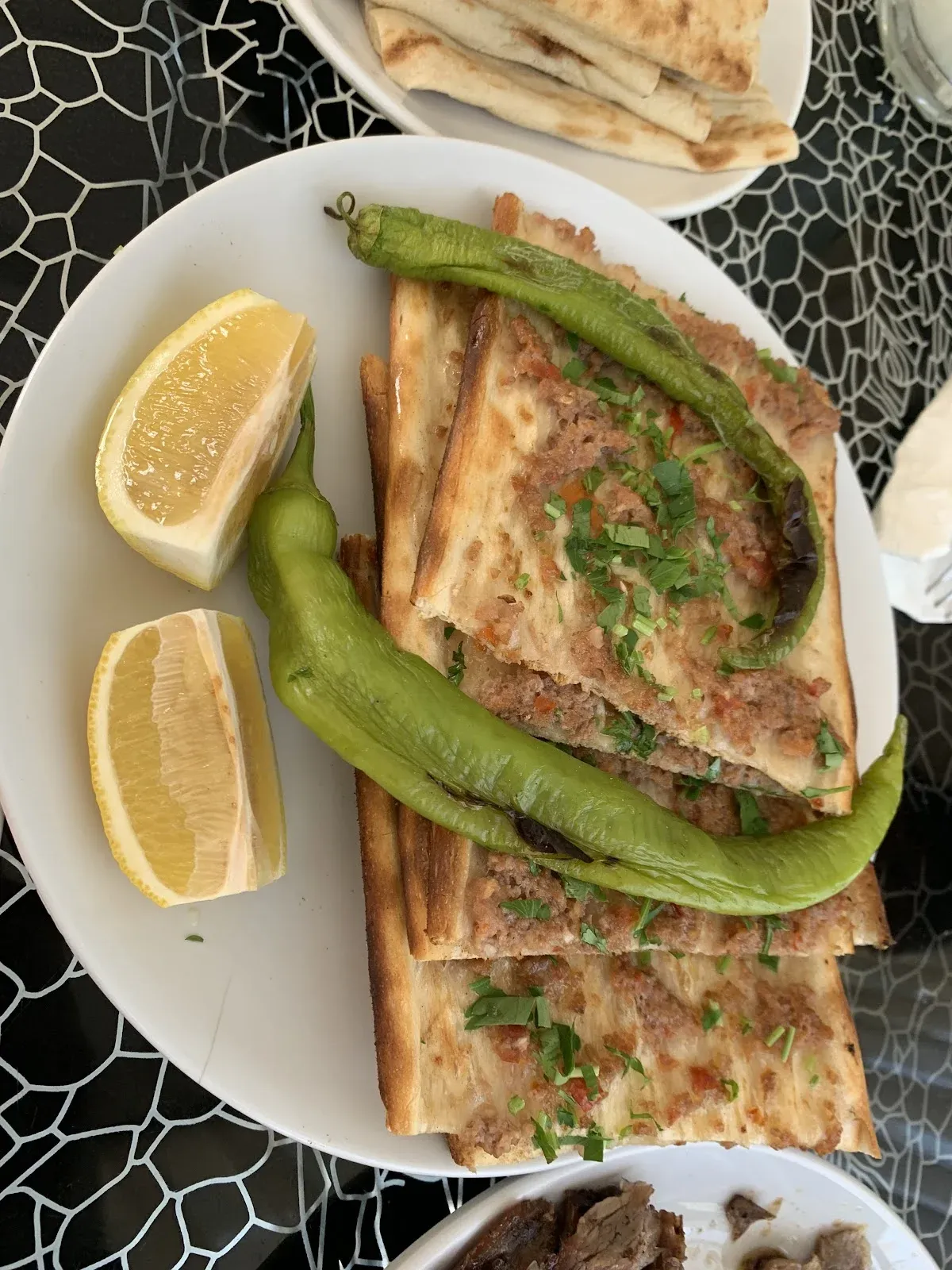 Ulaş Etli Ekmek-G&uuml;neşler - Ulaş Sivas