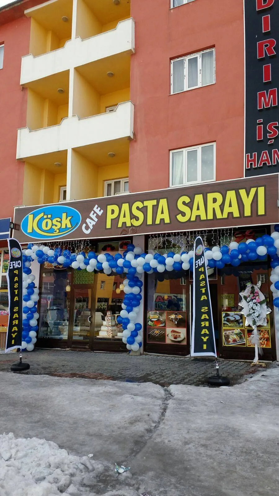 K&ouml;şk Cafe Pasta Sarayı - &Ccedil;aldıran Van