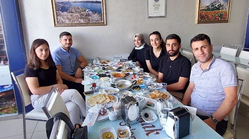 Damak Kahvaltı Salonu | Cumhuriyet Caddesindeyiz - Van Merkez Van